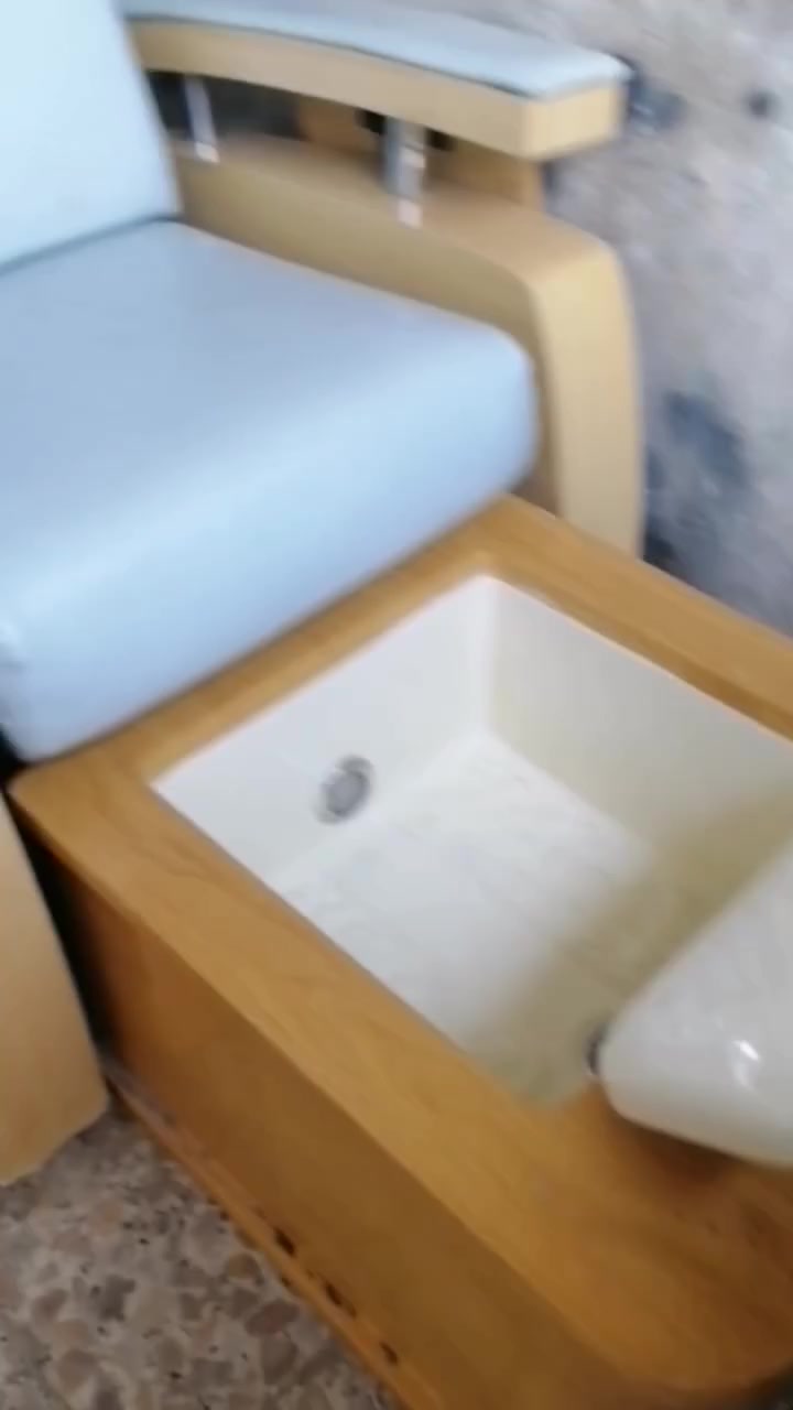 السلام عليكم غراض مستعمله للبيع بغداد حي القاهره ***********
