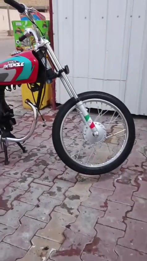 سلام عليكم دراجه كامله عوزه بس مكينه غراض كله اصلي وياها نزال ***********
