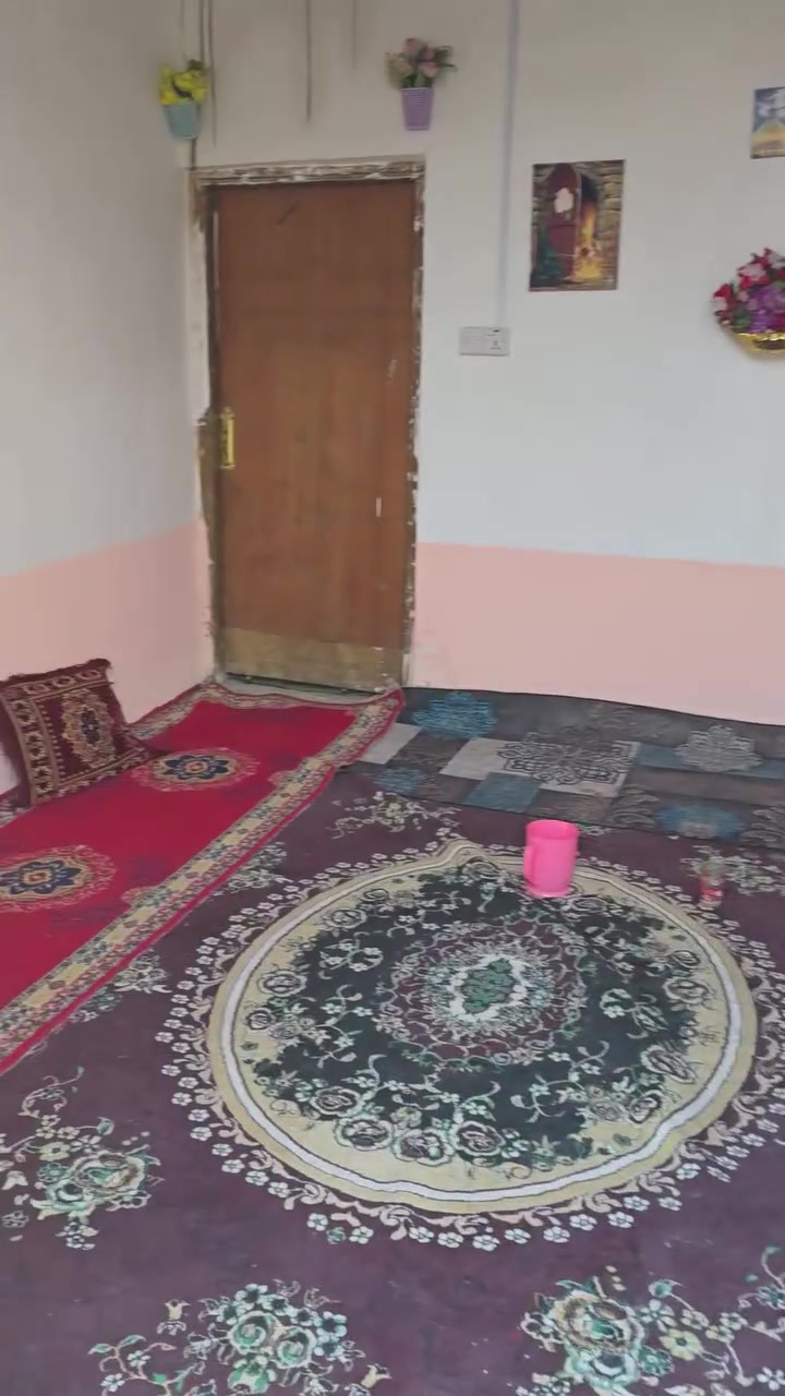 بيت بلديه ١٠٠ متر حي العسكري شارع ٤٠ مقابل المحكمه الجديده بي معامله على قرار٢٠ السعر ١٥ مليون اي ستفسار ***********
