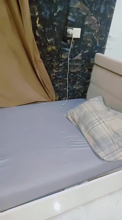 غرفة نوم شبابية • طاولة طعام ٤ كراسي • الدورة البوعيثة