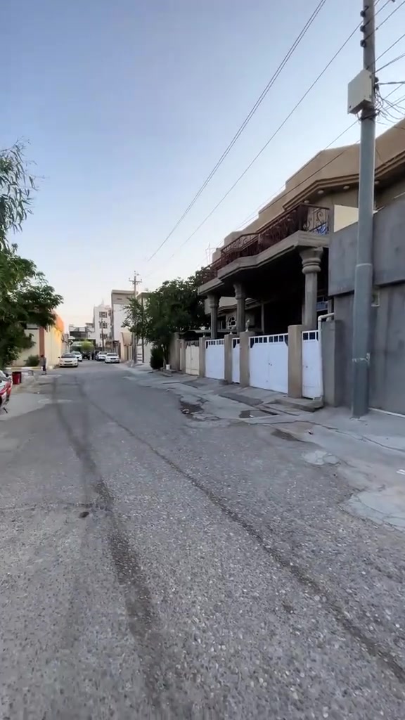 خانو بۆ فرۆشتن , کی ویستی تیل بکات .گورینه وه ش ئه که م به خانوو له سلیمانی

.
کەلار - حەمەی کریم - سەرکەوتن پشت مزگەوتی شافعی
 رووی خۆر بەیانی بەردەم چۆڵ و باخچە روبەری ١٣٠ مەترە 
_________________________
یان په یوه ندی بکه ***********
