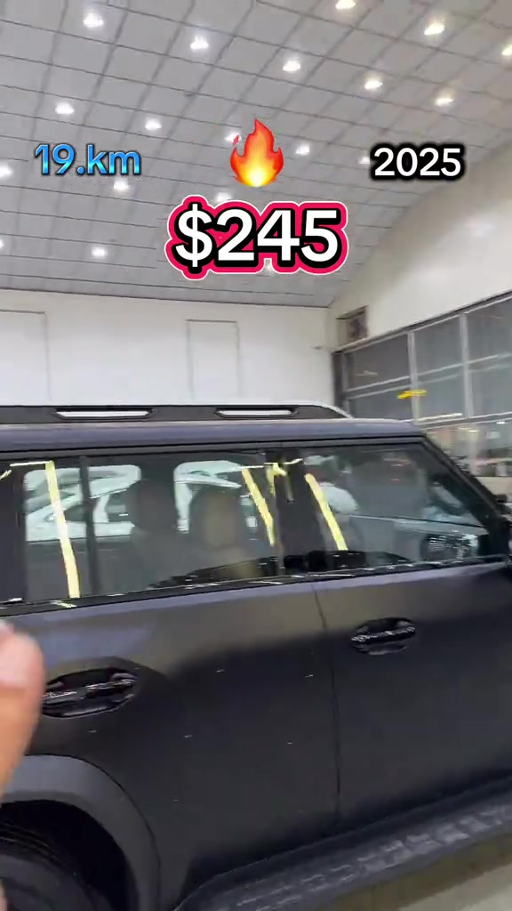 

نص مكتوب في الصور:
- 19.km 2025 $245