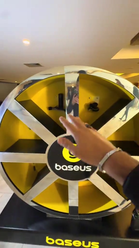 📍 حضور SAVA Mobile في مؤتمر وكالة Baseus تغطية خاصة لأحدث منتجات Baseus والتعرّف على آخر الإصدارات والتقنيات الجديدة ✨ 📞 للحجز والاستفسار: *********** 📍 بغداد – المنصور – 14 رمضان – مقابل مطعم الساعة 🚚 متوفر توصيل لجميع محافظات العراق
