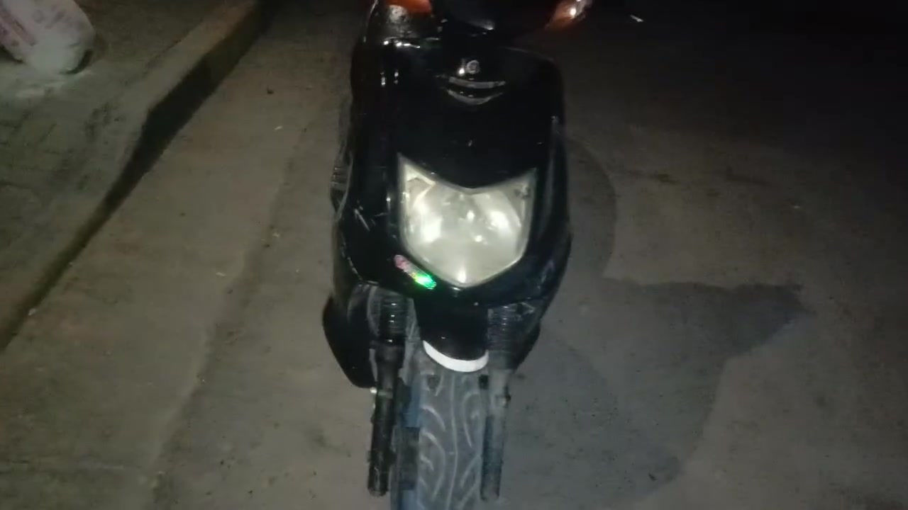 دراجه سكنس كابريتر  للبيع كامله اي نقص مابيها شغاله هندر سلف  دراجه ناعمه
سعر 400وبيه مجال 
***********
