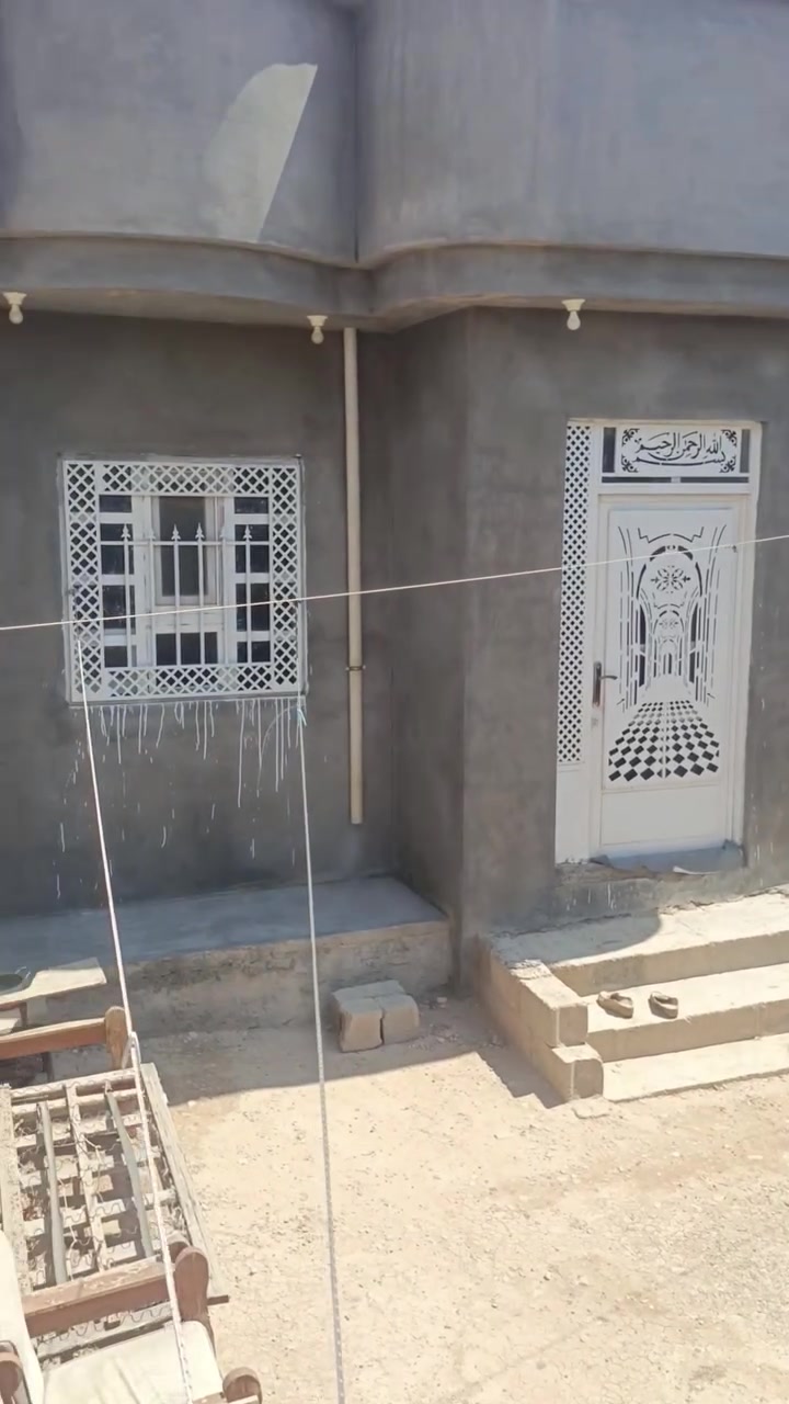 سلام عليكم خوان بيت معروض البيع بحي الامين مغابيل مشروع الماء ملاحضه البيت بناا جديد السعر 35 ***********
