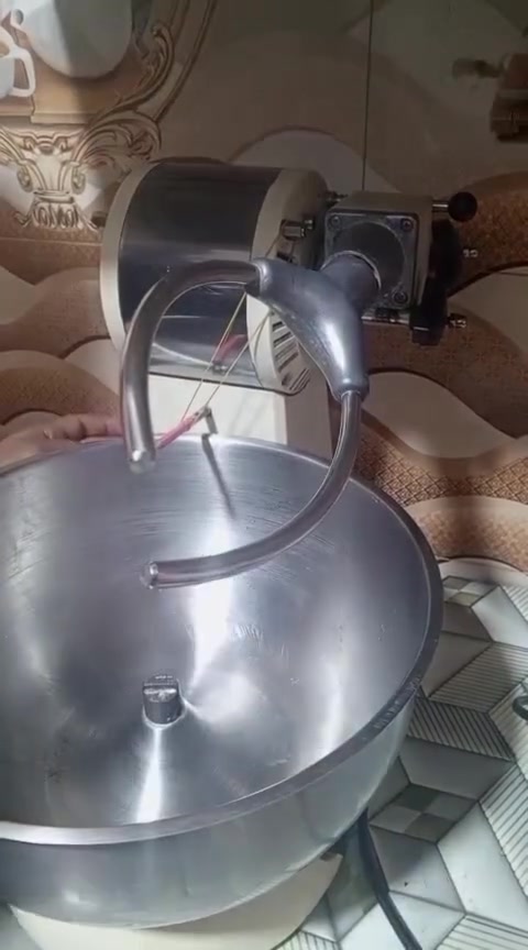 عجانه السعر 200 وبيها مجال العنوان ابو الخصيب محيله  ***********
