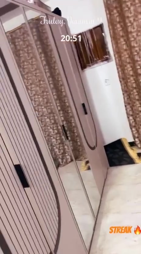 غرفه تركيه للبيع 7قطع كنتور 8 بوب كلش نضيفه مابيه اي ضرر قبل شهرين شتريته مستخدمه شي قليل مكان بغداد الدوره المهديه سعر 850 هاذه رقمي***********

نص مكتوب في الصور:
- 10:32 pm Monday Ahmed Aljanabi
- 10:31 pm Monday Ahmed Aljanabi