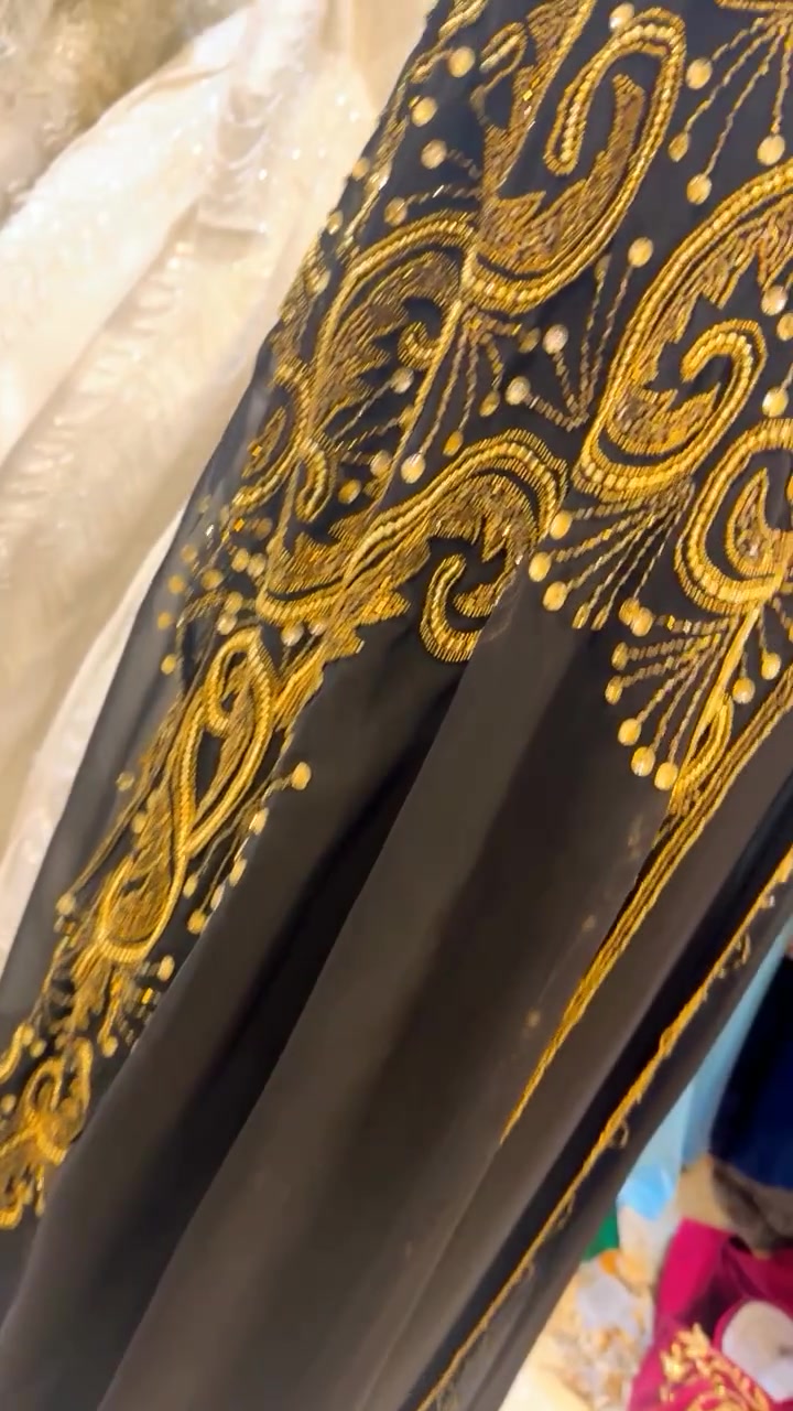عروض ع فساتين اي فستان ايجار 25الف فقط  العرض الحد تاريخ 20 /8 للطلب والاستفسار المراسله ع الخاص اول على الرقم *********** ❤️‍🔥❤️‍🔥❤️‍🔥❤️‍🔥
