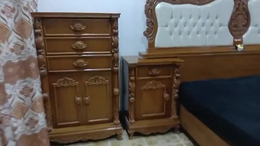 طخم خشاب صاج الثقيل (فصال)🪵
نضافة فول 💯
النضافة گدام العين 
٦ابواب +الملحق عدد٤
جرارات عدد٢
الزواية عدد٢+المحق هدد٢
للاستفسار الاتصال على الرقم ***********  
السعر جدآ مناسب.
