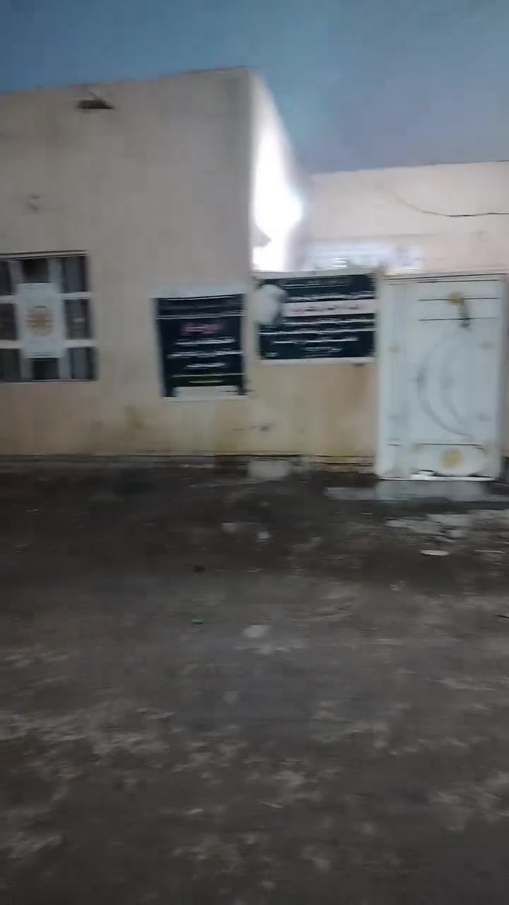 ***********
بيت ناصريه زيناويه شارع البنزين خانه بيت زراعي المساحه 200
