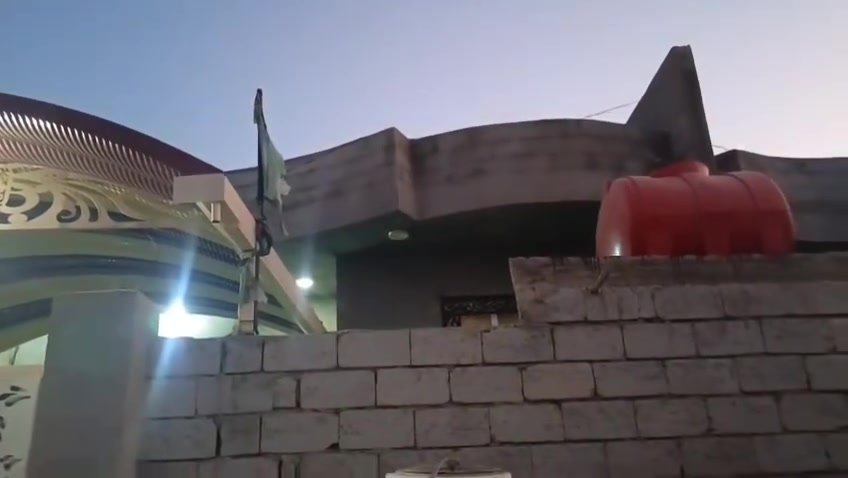 دار المساحة ١٧٥ متر حي القادة خلف بيت ذبان بسعر جيد للاستفسار الاتصال على الرقم *********** او مراجعة مكتب الديار شارع العلوة مقابل فرع ملعب منصور
