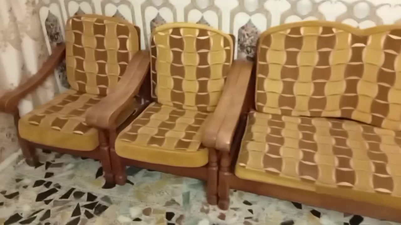 تخم كرويته خشب زان  تكمه  اي ظرر ما بي 7 مقاعد  سعر 190الف
بغداد الشعله ***********
