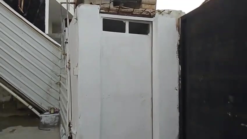 اعلان متوفر بيت طابق ارضي للايجار في الرمادي حي الشرطة خلف النادي الملكي قريب على الحديقة يتكون من استقبال مطبخ صالة غرفة نوم مجموع حمامات داخلية خارجية كراج سعر الايجار 350 الف للاستفسار الاتصال على الرقم *********** او زيارة مكتبنا مكتب المسرة للاستثمار العقاري الواقع في الرمادي حي الشرطة قرب النادي الملكي
