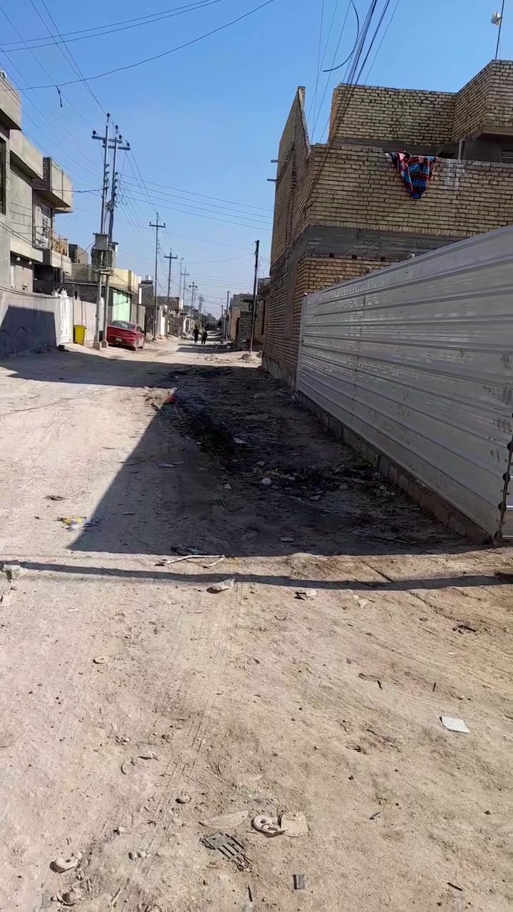 بيت للبيع حي ام البنين المساحه ١٧٠ البناء بلوك مسلح السعر٤٨ يتكون من غرفتين استقبال صاله مطبخ وصحيات للتصال خاص او***********
