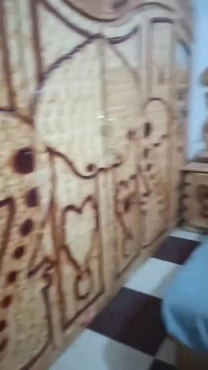 سلام عليكم حبايب هاي  غرفه  للبيع نظيفه سعره 500 وبي مجال مكانه ناصريه ناس محتاجه وجاي تبيع غراض بيتهم... وهذا هم  هاذه تخم للبيع نظيف كلش وستخدامه قليل سعره ٢٥٠ وبي مجال مكانه ناصريه  *********** هذا رقم ابو الاغراض
