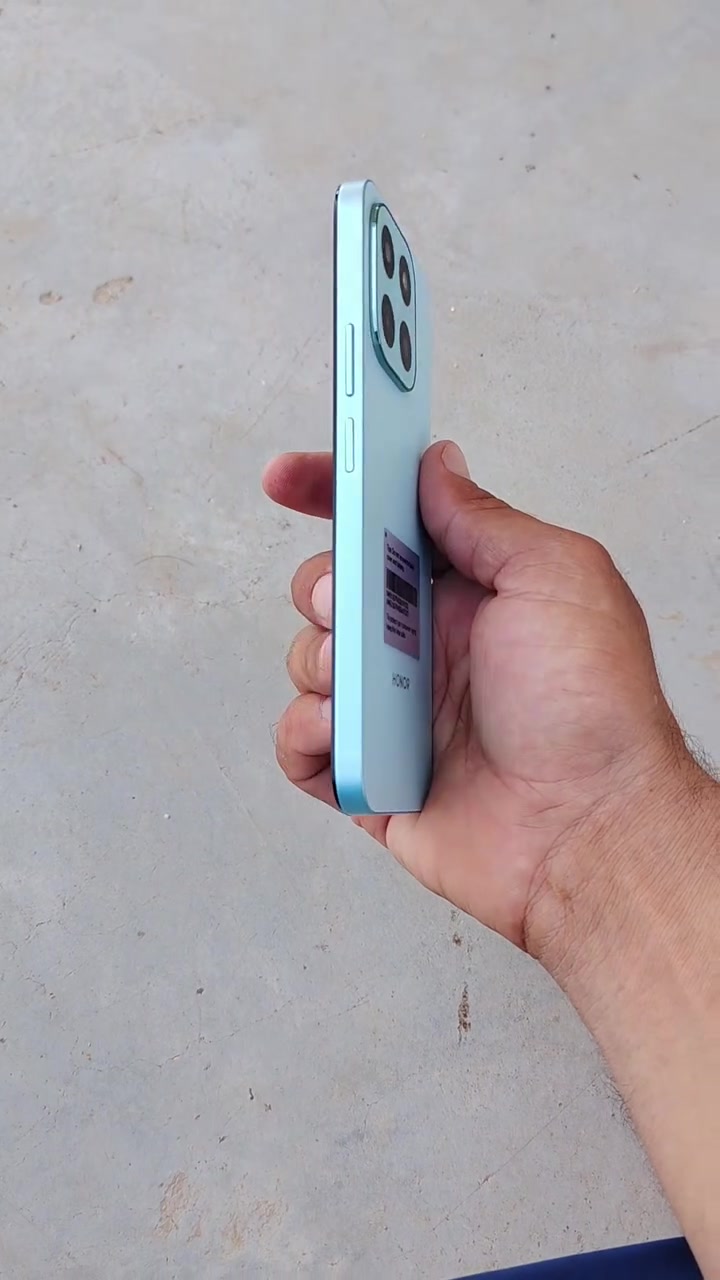 سلام عليكم مبايل للبيع هونر اكس سته سي جهاز اخو الجديد ويرهم مراوس للستفسار على ***********
