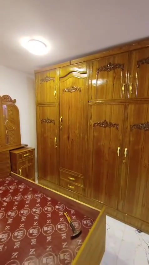 غرفة نوم صاج عراقي 6 باب مستخدم نضافة مالتها 95بالمية السعر 950الف يوجد لدينا توصيل بغداد والمحافظات الحجز واتساب ***********
