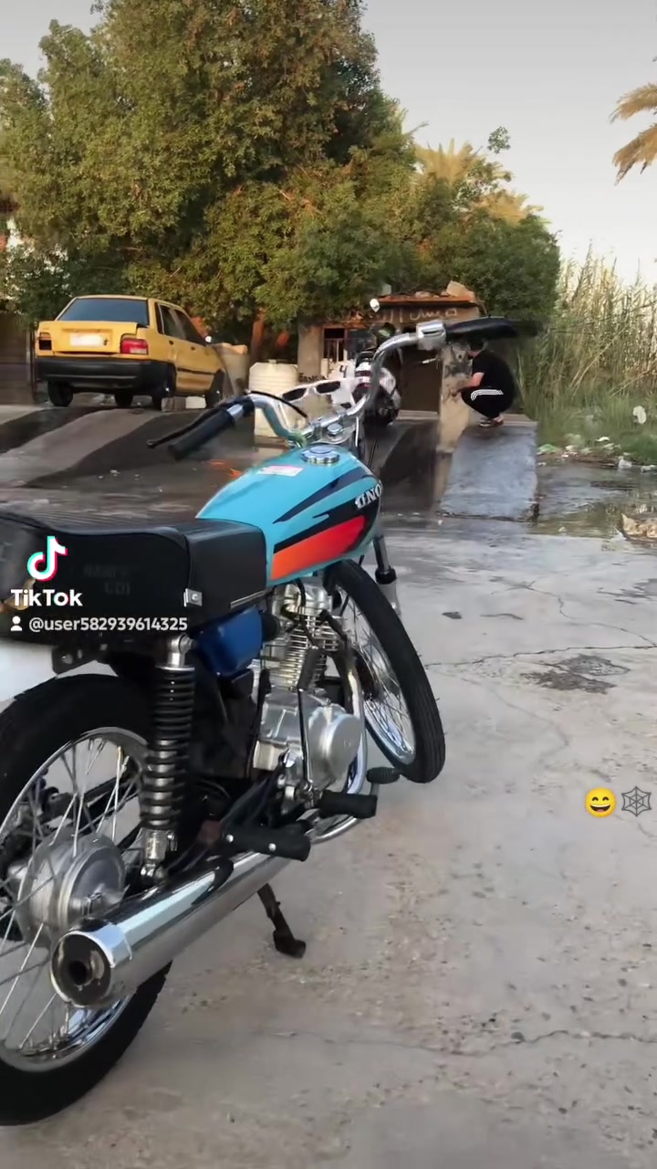 السلام عليكم شباب دراجه نامه اصلي للبيع كفاله عامه برغي ما مفتوح تفحصوا تاخذ اوراق السعرالسعر 650 وبيها مجال مكان حله محاويل*********** محرك 25 اصلي شاصه 20 اوراق
