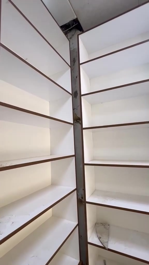 معرض كوزمتك معرض مآل شحاطات BDF
تفصال درجة أولى مستخدم قليل للبيع
 للتفاصيل أكثر الاتصال 
 *********** 
مكاني الشطرة شارع الكص
