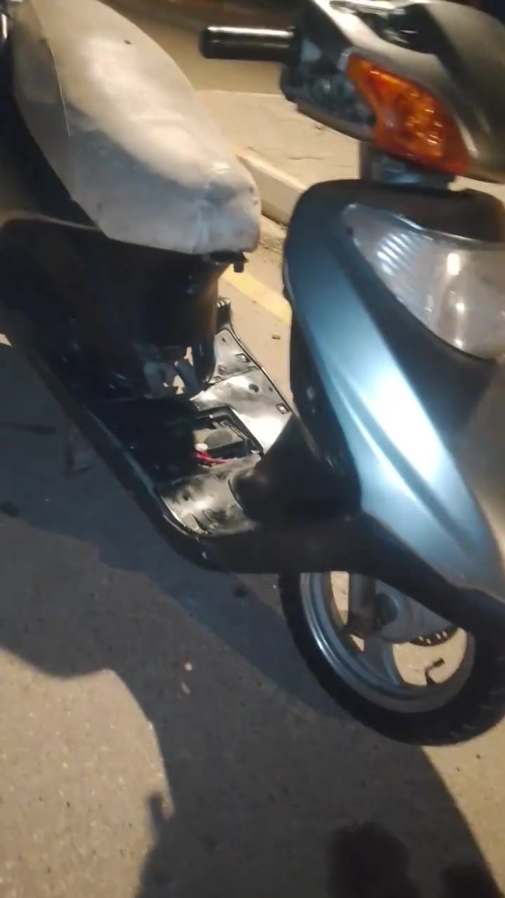 سلام عليكم دراجه سبيسي البيع مكان الدراجه كوت قضاء الحي السعر200وبيه مجال 
دراجه مكفوله من سرقه وحادث

الرقم***********
