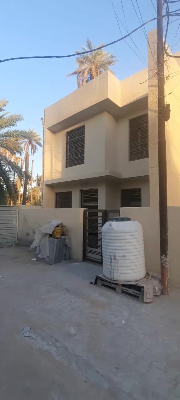السلام عليكم
بيتين زيرو للايجار مساحه 100م 

الطابق الاول 

غرفه وصاله ومطبخ وصحيات ومنور كبير 

الطابق الثاني 

غرفتين نوم وصحيات 

البيوت زيرو اول واحد يكعد بيهن انته 

الموقع الدوره شارع المصافي زراعي الملا قريب ع سده 

ايجار ٧٠٠ الف قفل 

للاستفسار مكتب الكرم ***********
