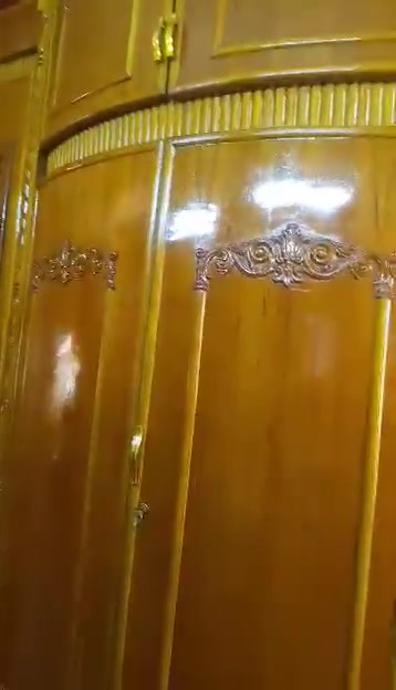 غرفة ستة أبواب • صاج ثقيل • نقص زاوية