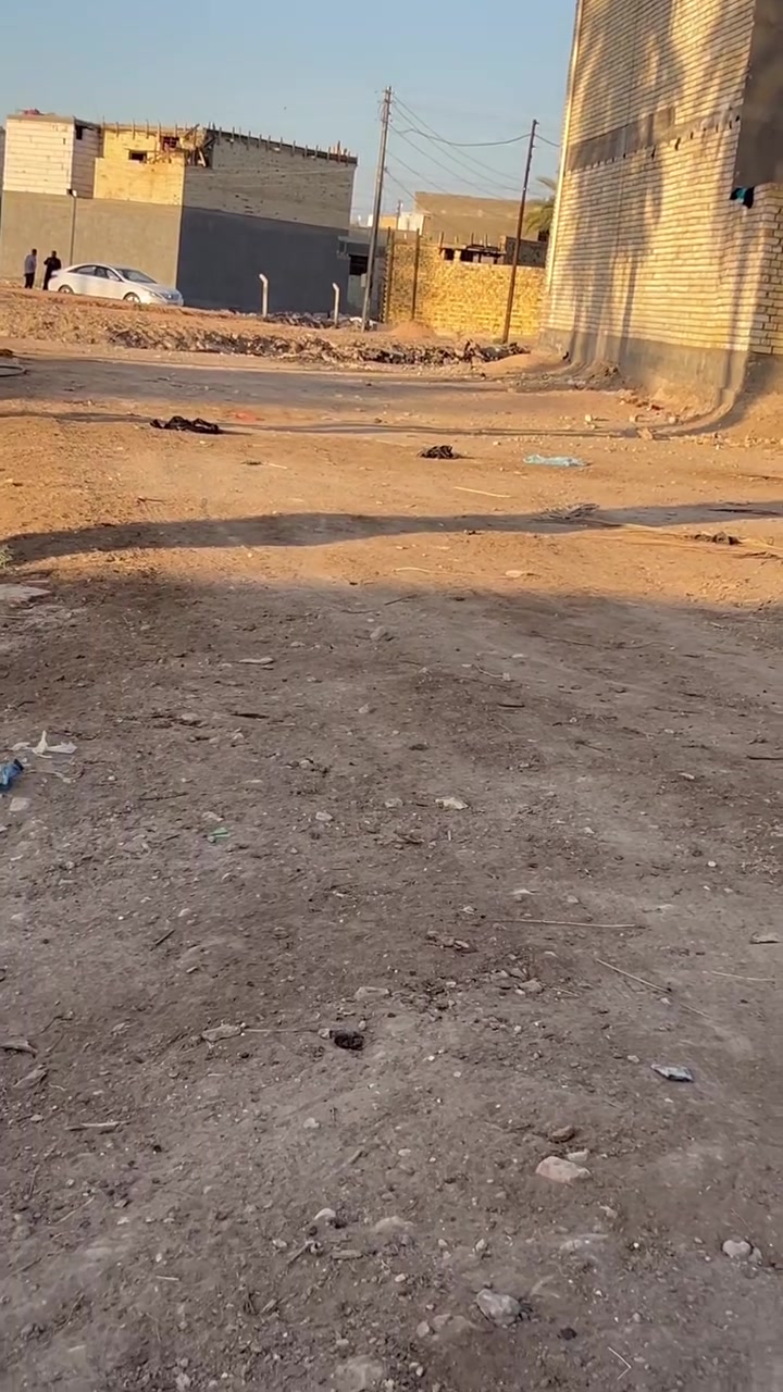 ياالله قطعه للبيع مساحة 200م واجهه 10م ونزال 20م طابو زراعي سند 25العنوان حي المستقبل خلف سكله زهير حنتوش تبعد عن شارع الجدول 100م لاستفسار الاتصال على الرقم 
***********
