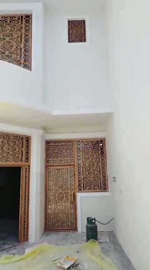 السلام عليكم كادر لبخ مصري تصفير سقل ناعم جرراره تسليم هندسي وعلي الليزر 
متفرغ حاليا *********** دقه ف العمل اسعار مناسبه للجميع
تواصل معنا فريق مختص لعمل الواجهات الخارجيه طلس فوم تركي كوبلينات تطعيم بكافه انواعه

نص مكتوب في الصور:
- ***********
- HONOR X8d