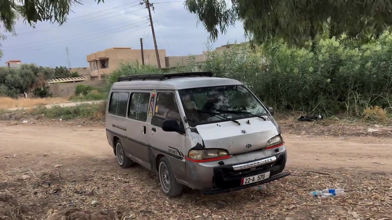 السلام عليكم 
كية هونداي موديل 1998 
رقم اربيل ومرور صافي بالكامل 
وسنوية باسمي وتنتهي ب 2028/8/24
وبيه حصة بانزين 
شراي يتواصل لهذا رقم وبيه واتساب ***********
