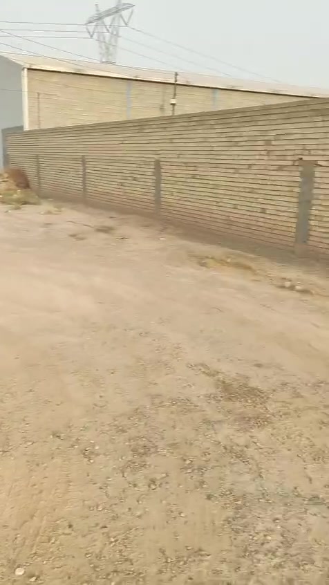 دونم ونصف للبيع على شارع العام
مع ثلاثة بيوت كافه الخدمات موجوده جنس الارض ٢٥ تحويل بلطابو المدائن 
واجهه ٣٣ متر
للاستفسار ***********اتصل
