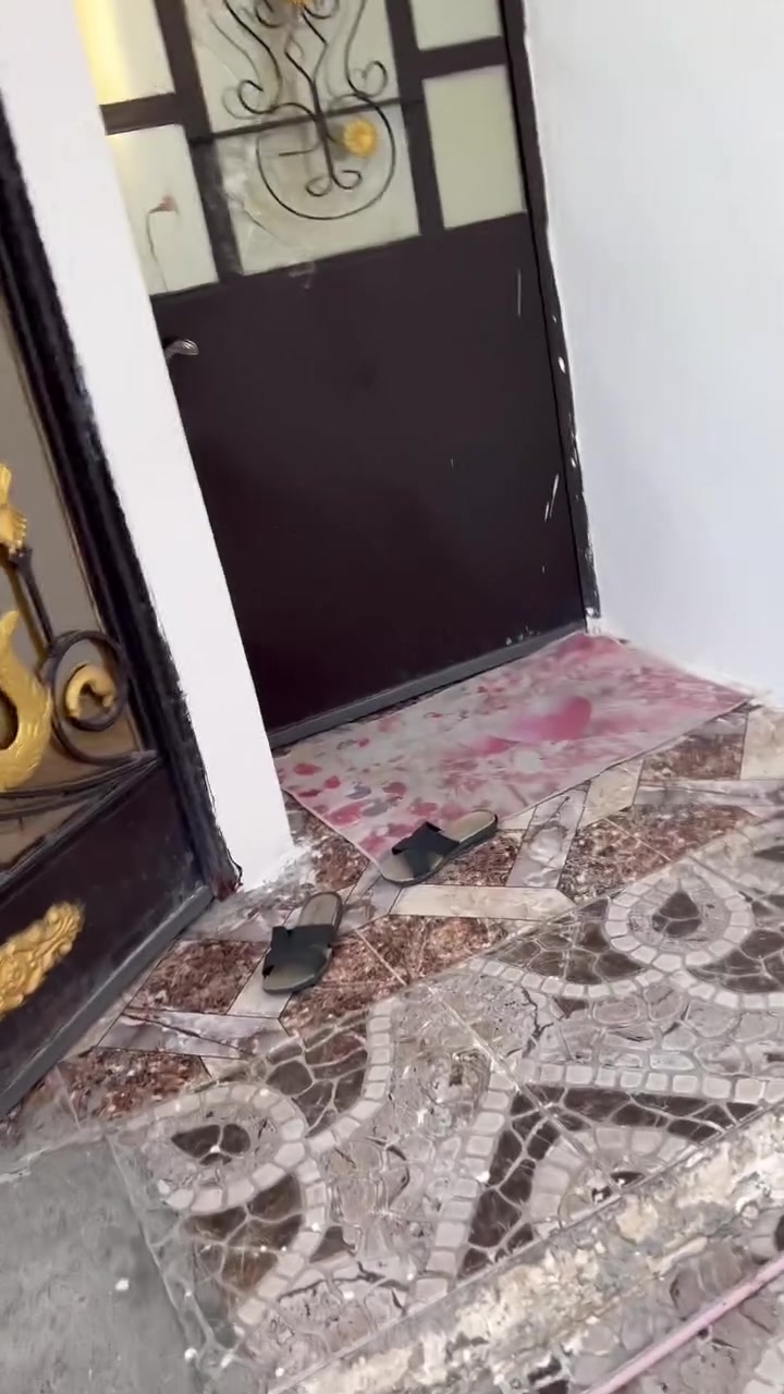 دار لبيع 100متر طابو صرف بسعر مناسب جدا كركوك حي العسكري شركت طارق منطقة 77للستفسار الاتصال على الرقم ***********
