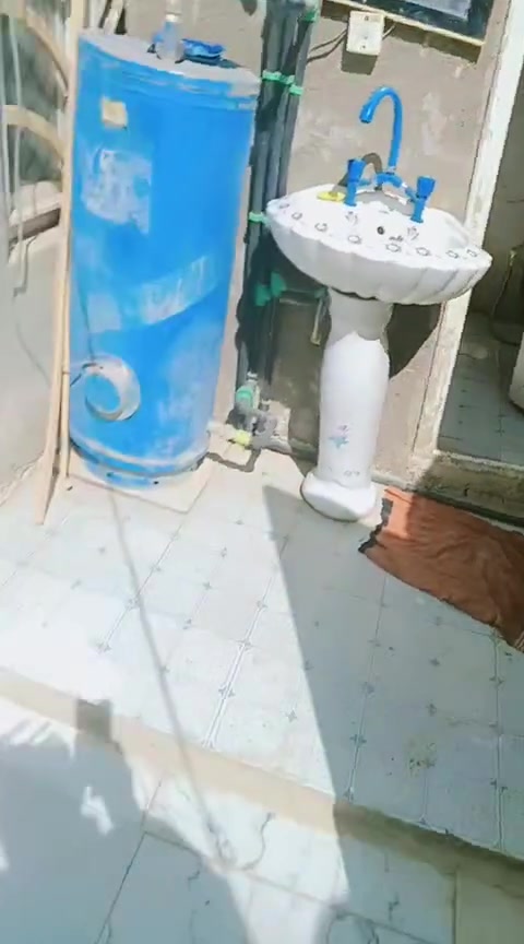 بيت عله طريق ابو جاسم حي زهراء 100متر للبيع 25 وبيمجال ***********
