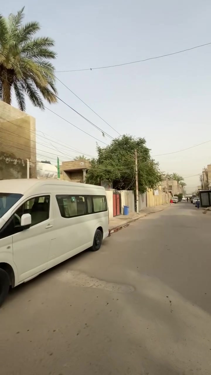سلام عليكم دار البيع مساحه ١٥٠ نزال ٢٥  في مدينه صدر الاورفلي رابع ستداره فرع حسينيه جديده الامام علي  سعر جداً مناسب انتصل *********** او ***********
