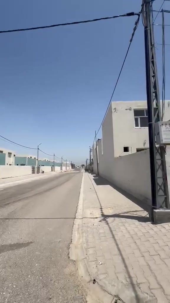 🏠 بيت للإيجار في مجمع الكرار – 200 متر
✨ بيت زيرو، ما مسكون قبل، موقعه ركن وكامل الخدمات.

🔹 غرفة سويت في الطابق العلوي
🔹 غرفتان في الطابق السفلي
🔹 صالة + استقبال
🔹 مطبخ حار وبارد
🔹 كراج سيارة
🔹 حديقة
🔹 موقع ركن ومميز

💰 الإيجار: 450 ألف دينار شهرياً

📲 للتواصل والاستفسار: راسلني واتساب
***********
