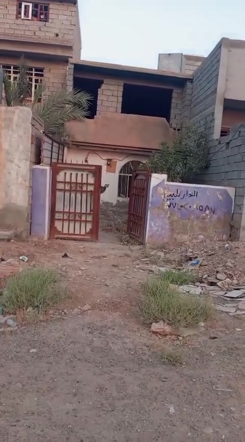 ملك صرف • دورين غير مكتمل • سند ٢٥ ٣٩٠م