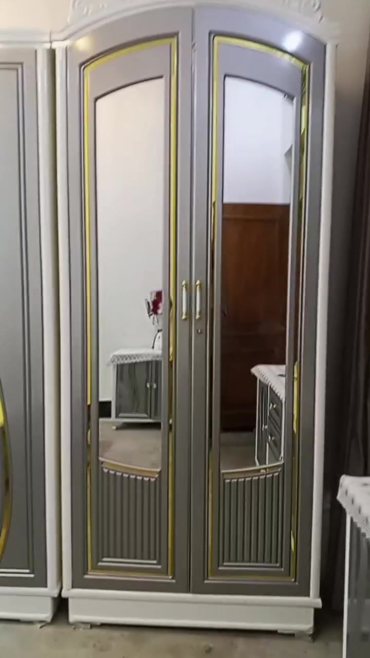 عرفه للبيع مستخدمه شهرين العنوان كوت سفحه قرب مدرسه سمه للعلم السعر /مليون 250/الرقم ***********
