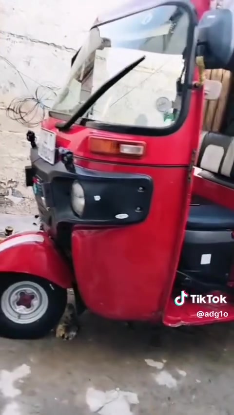 ***********
