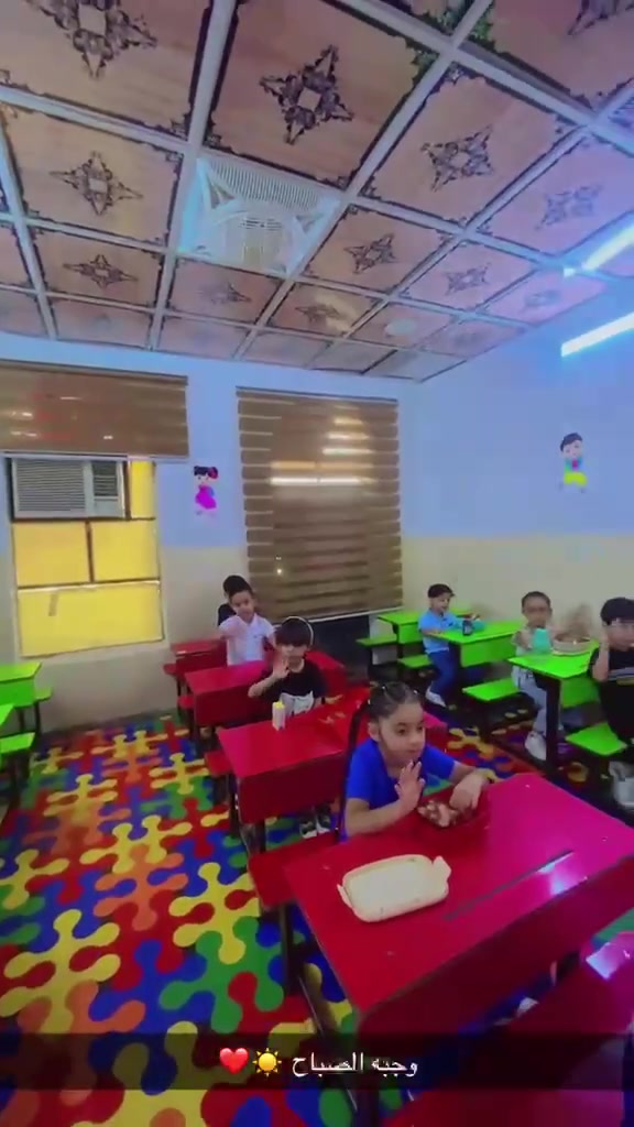 🌟📚 يومٌ مليء بالتعلّم والقيم الجميلة في روضتنا 📚🌟
في روضتنا، كل يوم يحمل لأطفالنا معرفة جديدة، وابتسامة أجمل، وقيمة تربوية نغرسها في قلوبهم ❤️🌷
📖 درس اللغة العربية: تعرّف أطفالنا اليوم على حرف الألف والهمزة، وتعلّموا كلمة «أسد» 🦁، وسط أجواء تعليمية ممتعة تساعدهم على تنمية مهاراتهم اللغوية وحبّ التعلّم.
🤝 الإرشاد عن الصداقة: تعلّم أطفالنا معنى الصداقة الحقيقية، وكيف نحب أصدقاءنا ونحترمهم، ونتعامل معهم باللطف والتعاون، بعيدًا عن الشجار والأذى 💕🌸
🕌 درس التربية الإسلامية: تعلّم أطفالنا سورة الفاتحة «الحمد»، لنغرس في قلوبهم حب القرآن الكريم، ونجعل من التعليم طريقًا يجمع بين العلم والأخلاق والقيم الإسلامية المباركة 🤍📖
🌷 في روضة ملاك الكوثر، نؤمن أن بناء الطفل لا يكون بالعلم وحده، بل بالحب والتربية والأخلاق، حتى يكبر طفلنا واثقًا بنفسه، محبًا للخير، ومتميزًا بعلمه وسلوكه ❤️
✨ نعلّم اليوم... لنصنع جيلًا أجمل غدًا. ✨
📍 روضة وحضانة ملاك الكوثر الأهلية 📌 الحسينية قرب الجسر فرع أسواق خنجر 📞 ***********
🌟 التسجيل مستمر صباحي ومسائي 🌟يوم الاحد ٩/٢٠
