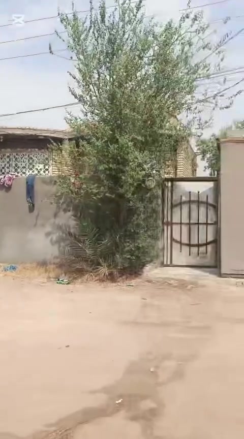 دار للبيع زراعي المكان السبل النزله الثانيه مساحه 370 بناء 200 والباقي حديقه مكون  من غرفتين وصاله ومطبخ واستقبال ودوانيه مشمول بطابو الاتصال *********** باقي تفاصيل خاص
