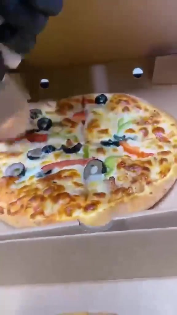 بسم الله الرحمن الرحيم 
على بركه الله تعالى يقدم مطعم باسم دبل اجمل العروض للزبائن الكرام 
3-بيتزا دجاج  ب10الاف دينار فقط 
والعرض الاخر 
10-قطع كرسبي مع ببسي بغداد وصلصات الخاصه مع صمون وجبن سائل كل هذا فقط ب10الاف دينار 
هذا كله داخل الصاله 
اما اذا توصيل فقط يظاف الف دينار توصيل 
يعني العرض يوصلك ب11الاف دينار 
للاستفسار والحجز التواصل على الارقام التاليه 
***********
***********
او مراسله الصفحه
