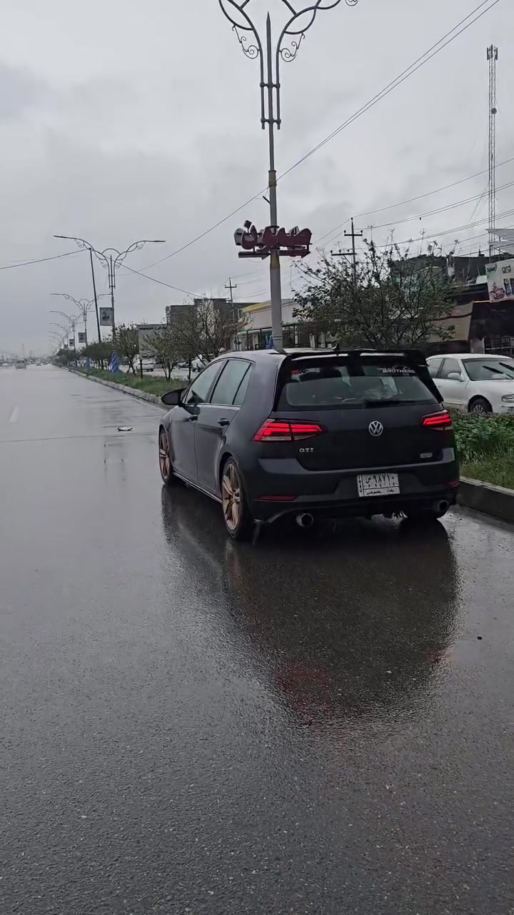 كولف 2018 gti 7.5
مواصفات كاملة بانوراما شاشة لمس كاملة 
كشنات جلد نقاط عمياء كل المواصفات بيها نازله 
السيارة مزودة ستيج 1+ 
داون بايب + فلتر شوته k&n 
برمجة طلقات على السبورت 
ماشية 100 الف كيلو 
ادامه كامله عليها من تنضيف محرك قبل فتره 
دبلات جديده امامي + كل اذاين السيارة جديده 
كومبريسر تبريد جديد فريز مبدل جامه امامية جديده 
تايرات امامي جديد داخل ضمان
درايم شفت يمين يسار وكاله مبدل  
شمعات جديد صدر كله كامل ما بي نقص
السيارة كله محسن وسوبر + فقط دهن موتل 8100 باور اغلى دهن

نقصها فقط عقل ايرباك موكع عليه مي من دا ابدل الفريز 
ووكف ينرادله فقط تبديل 

الحادث : فقط جزء صغير من البنيد 
والباب الخلفي مال سكن بالنقل من امريكا مضروب وصابغي
+ بارد جاملغ انطخت عندي 

السعر 15 الف قفل 
رقم الشاصي : 3VW447AU2JM250237

رقمي للتواصل : ***********
تفحص تكلي اقتنعت مبروك عليك
