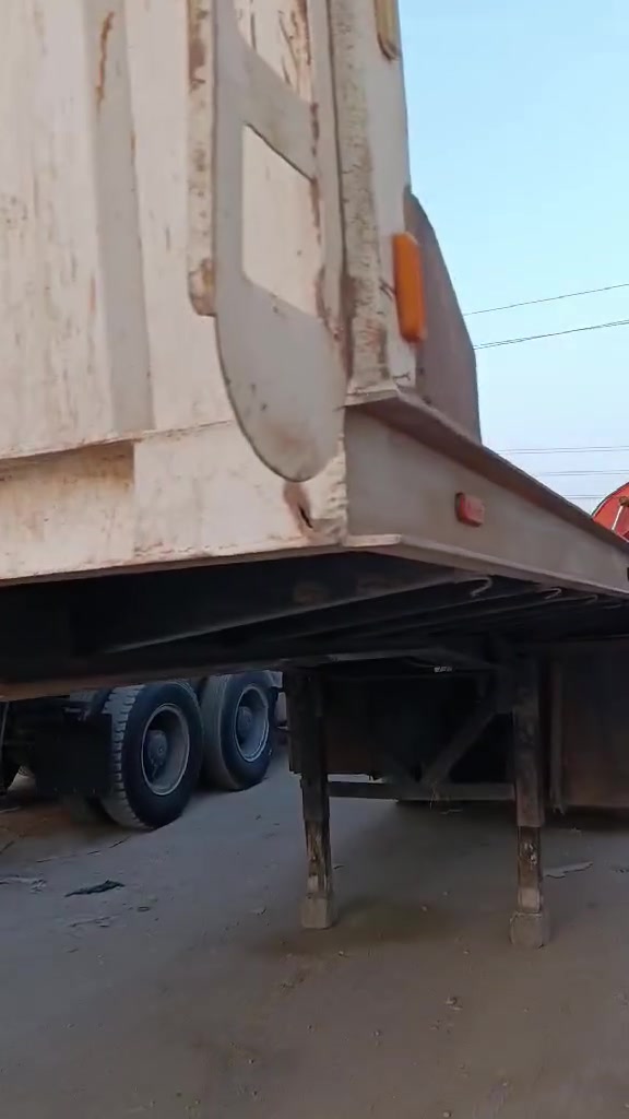 سلام عليكم البي ٩٥ مكينه ٤٤ كير ٢١٠شرط كير مكينه مع عرباين ثنين  البيع  مكان ذي قار الشطره ***********
