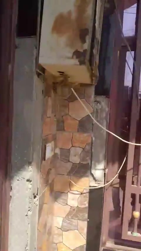 السلام عليكم دار للبيع جاهز بناء حديث المساحه 160 طابو زراعي سند 25 مقابيل المديرية الستفتار علئ هاذا الرقم ***********
