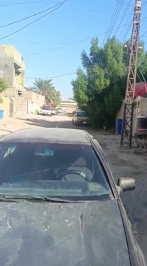 السلام عليكم دار للبيع مساحه 110
يتكون من كراج تدخل سياره و ستقبال وصاله ومطبخ حار بارد غرفه جوه وطابق الثاني غرفه  صطحين بي مزفت وكامل الغرف مصورهن بس بصور قبل لا اكيشهن هسه مكيشهن وجاهزات  حمام داخلي وتواليت  خارجي 

العنوان بغداد حي البتول مقابل معمل الطابوق شارع الصيدليه حمودي قريب عشارع تقريبا 6 بيت عشارع العام 

السعر اتصل وتدلل  بناء بلوك  ***********
