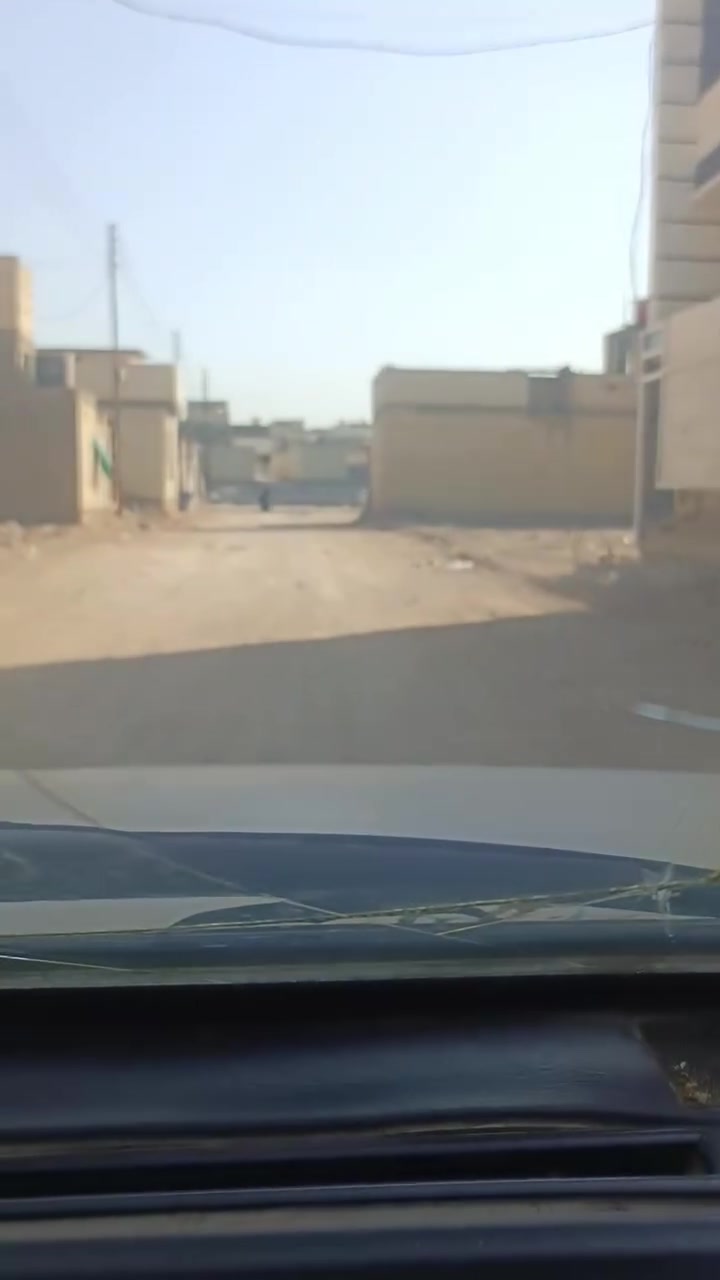 يا الله سلام عليكم بيت 50متر طابقين بيت بناء جديد كامل خدمات مي كهرباء مجاري وجاري العمل التبليط والرصيف موقعه مقابل حي الكوفه بيت كامل حته واير سحب وجوزه سخان تانكي ماطور 
السعر 40وبي مجال قليل
التواصل ***********
