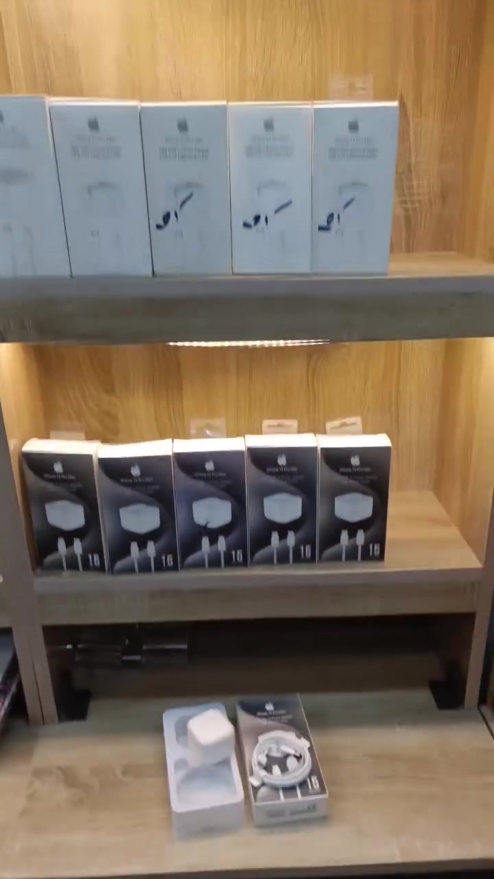#العرض_الاقوى على #شواحن الايفون
بكل العراق ماكو هيج أسعار 
#السعر 10 الاف فقط 🔥🔥
35 W
 تدعم الشحن السريع💪 كوالتي عالي 
كيبل كتان الأصلي 
الزبيديه شارع 20 مقابل ازياء كوين 

متوفر توصيل جميع محافظات العراق 
*********** واتساب #مركز_موبايلي
