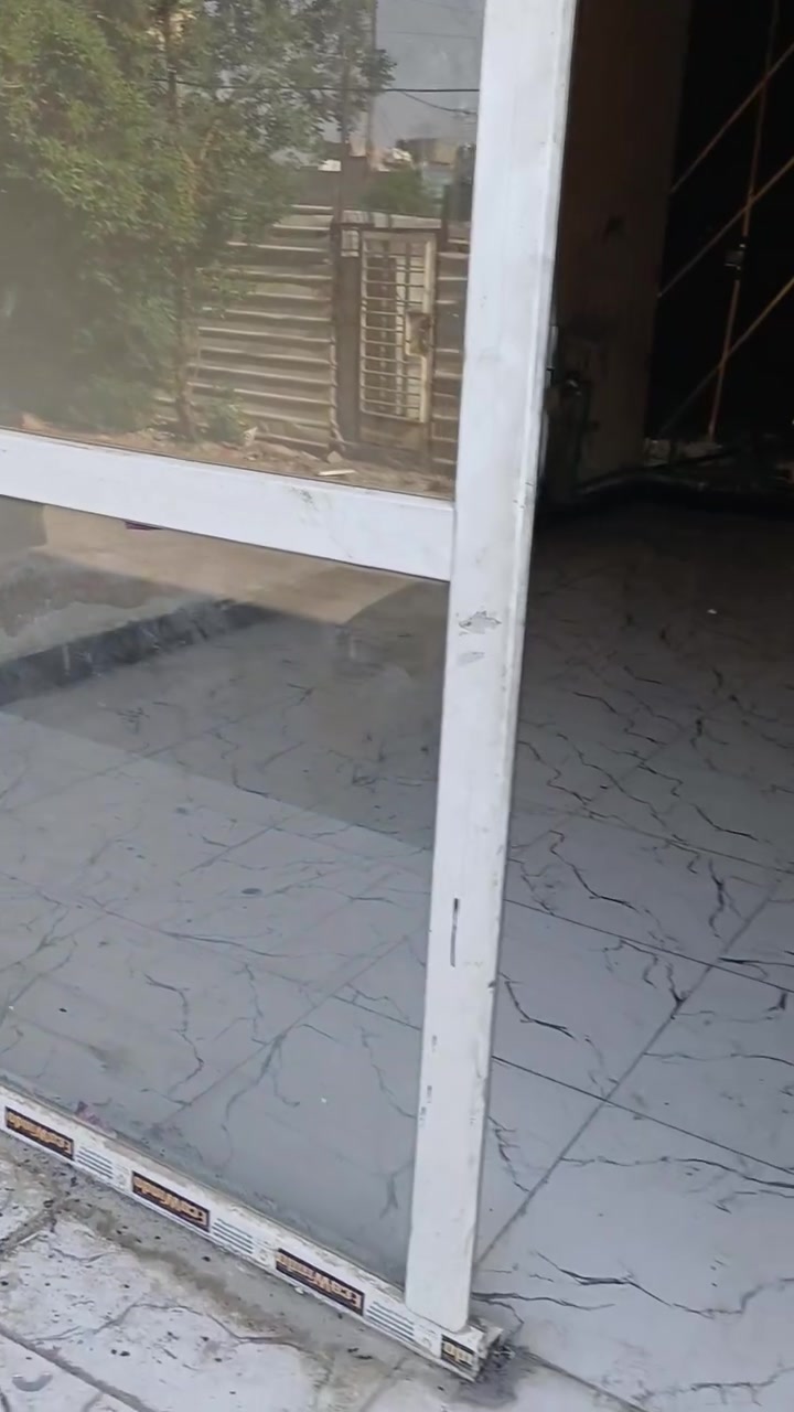 محل للايجار 6×5 ,شارع الخطيب الزراعي والهياكل تجديد المحل والديكور من ضمن الإيجار للتواصل واتساب ***********.

