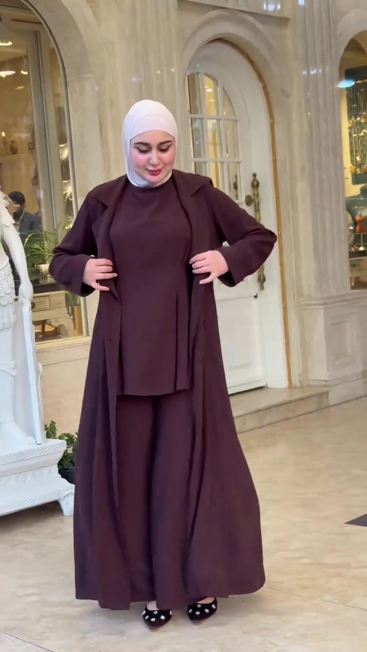 من 3 قطع يتكون هذا الموديل 👌😍
جوزي بيجي اسود 
38-40-42-44-46
موجود توصيل جميع المحافظات 
حله/ شارع الجمعية- مول خاتون - مقابل كرايندرز
