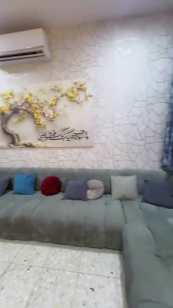 🏠 دار للبيع – حي البساتين / شارع شيخ منهل
📐 المساحة: 50 متر سند 25 طابو زراعي تنازل محكمة 

🏢 الدار:  ثلاث طوابق

🛏️ غرف النوم: طابق الثاني ثنين غرف نوم مع خدمات صحية

🛋️ استقبال + صالة+خدمات صحية

🌤️ منور

📞 للاستفسار:

***********
