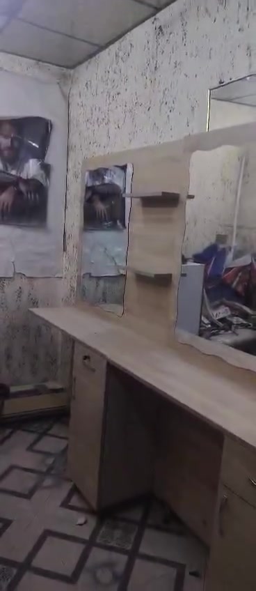 ديكور حلاقه للبيع مكان موصل اتصل ***********
